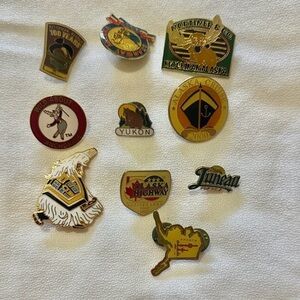 Alaska Souvenir Pin Set (10 pins)